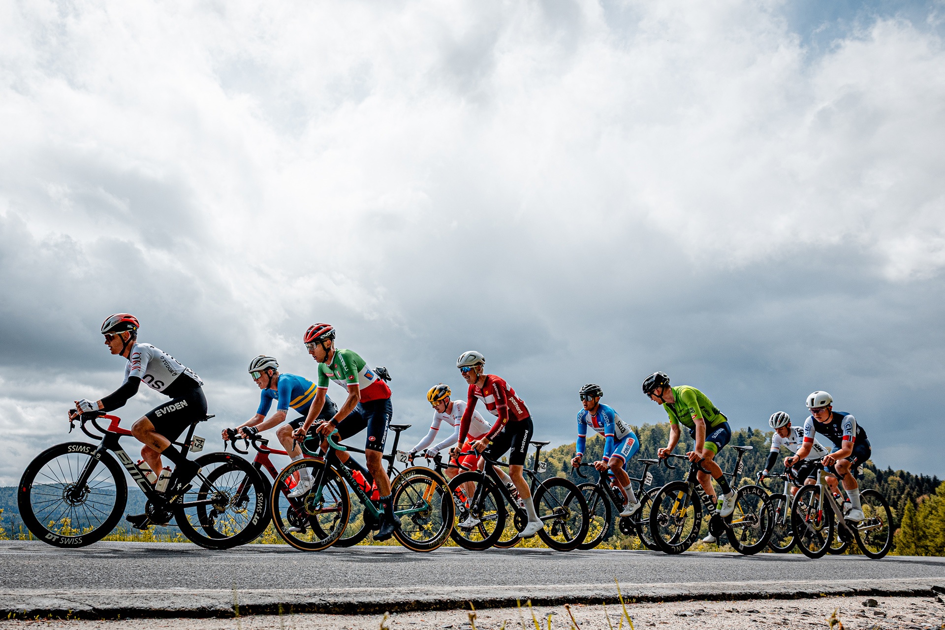 Peleton 4 etapu ORLEN Wyścigu Narodów 2025