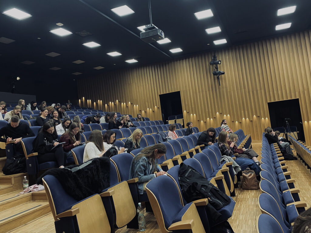 Konferencja "Między normą a autodestrukcją" - dzień 1