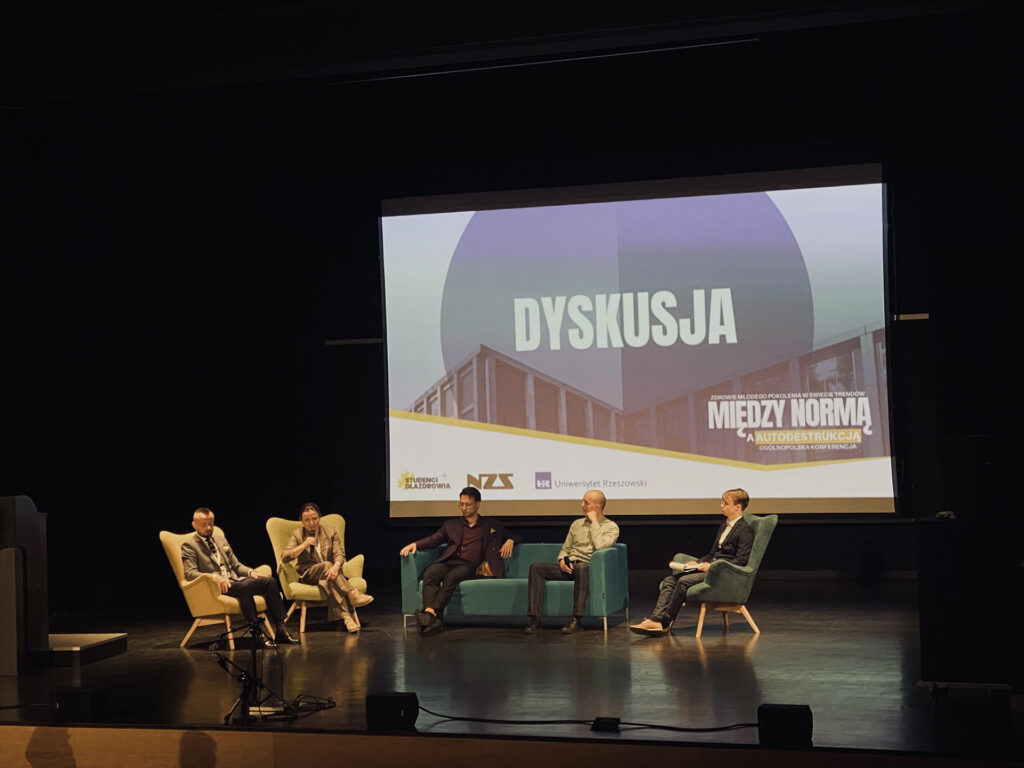 Konferencja "Między normą a autodestrukcją" - dzień 1